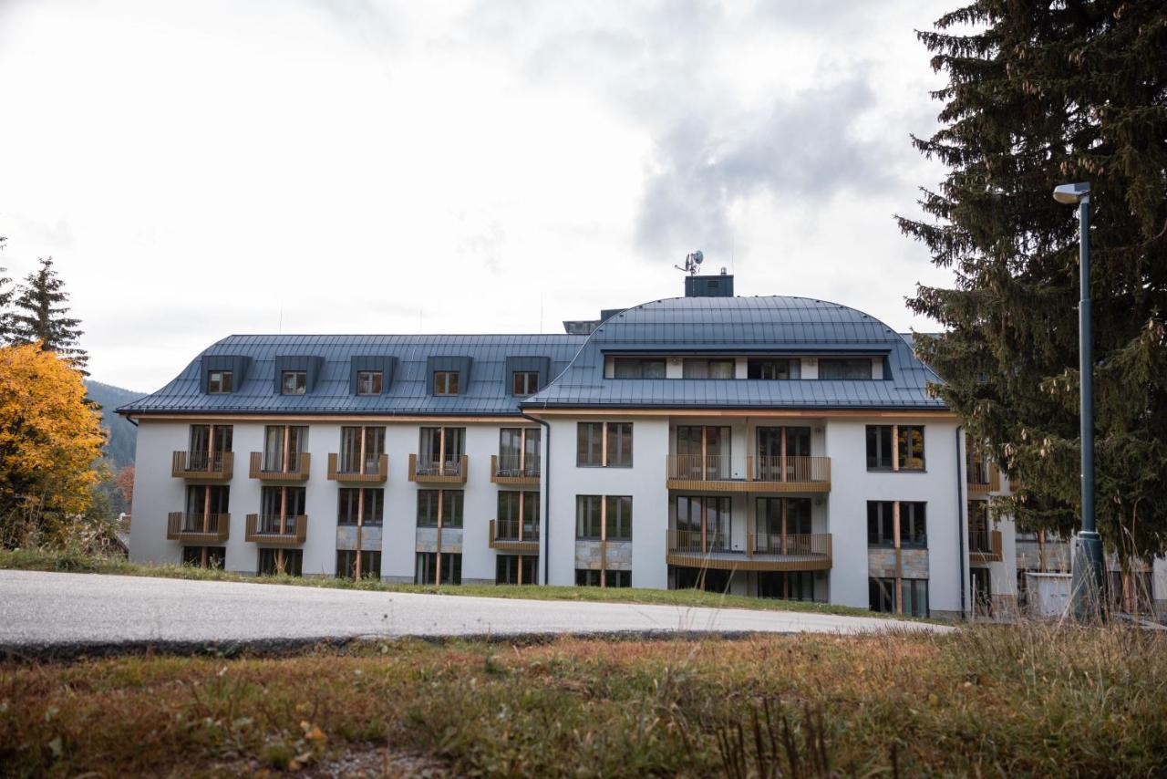 Kralovske Apartmany - Spindleruv Mlyn Bagian luar foto